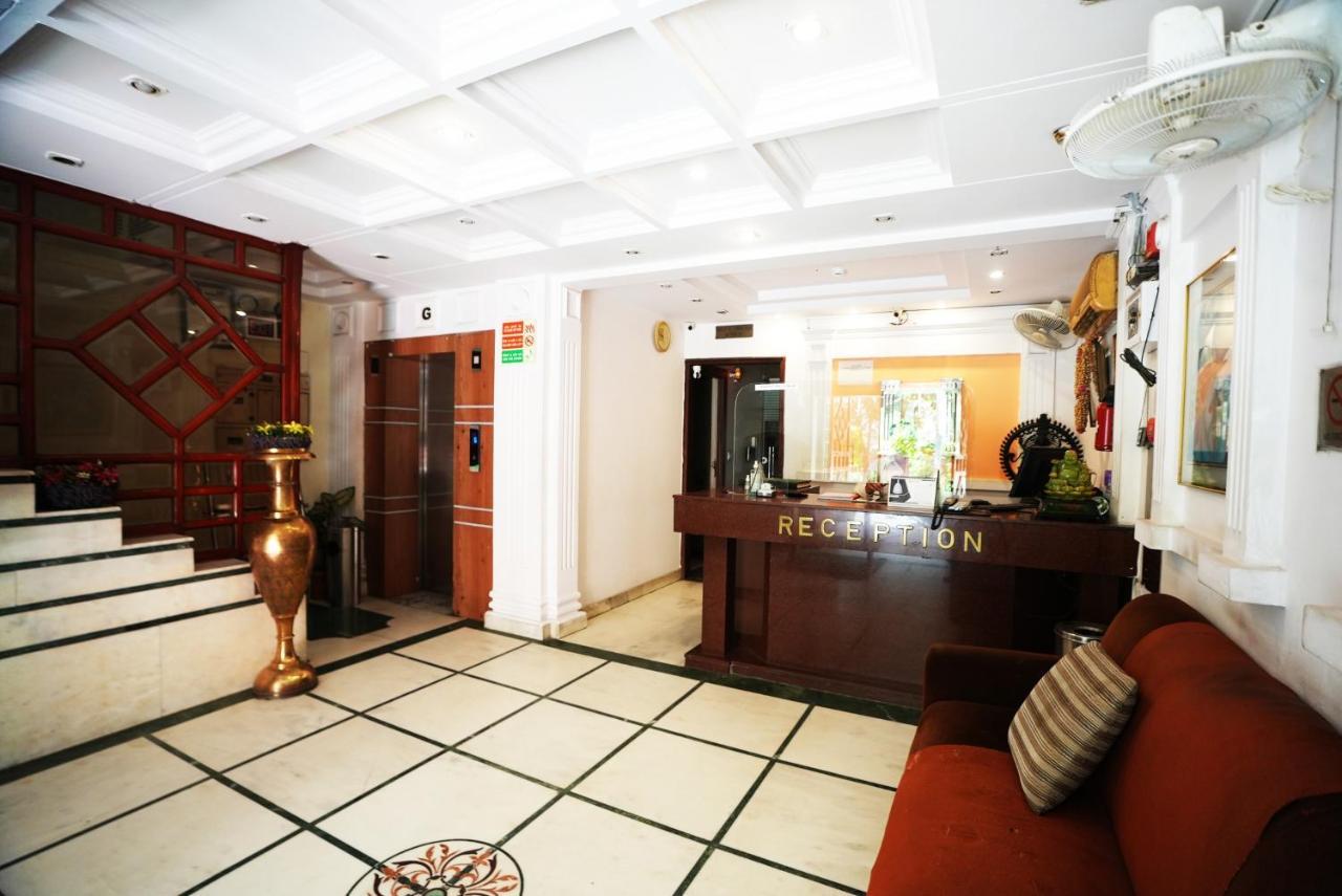 Hotel Classic Нью-Дели Экстерьер фото